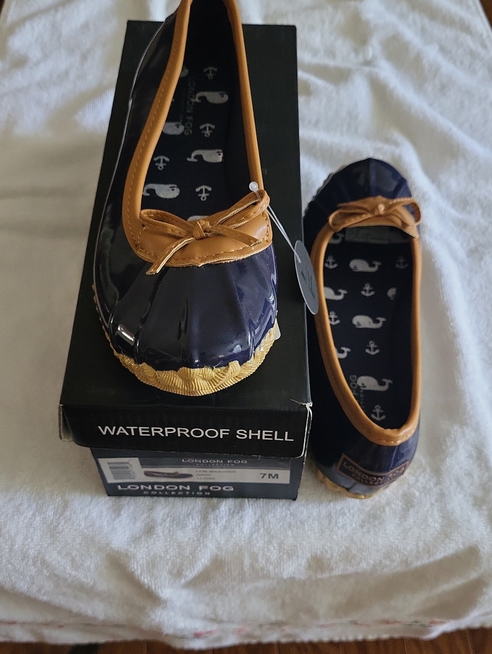 London Fog Navy Patent Ballet Flats with Tan Trim
